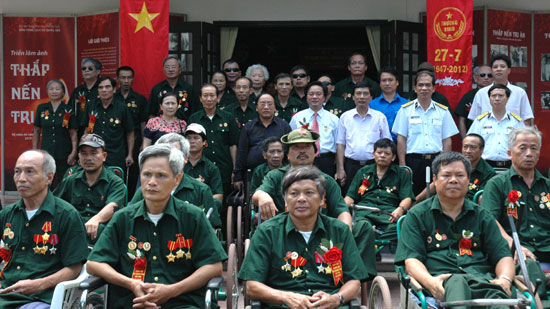 lương thương binh 2/4 là bao nhiêu