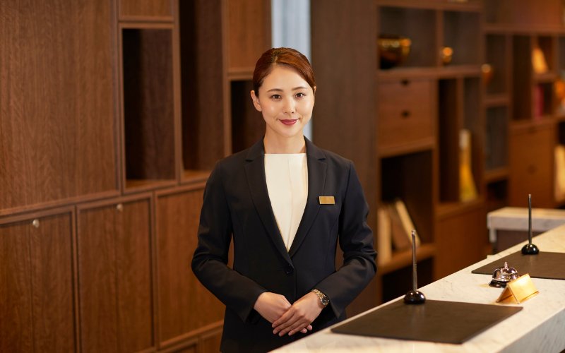 lương lễ tân khách sạn