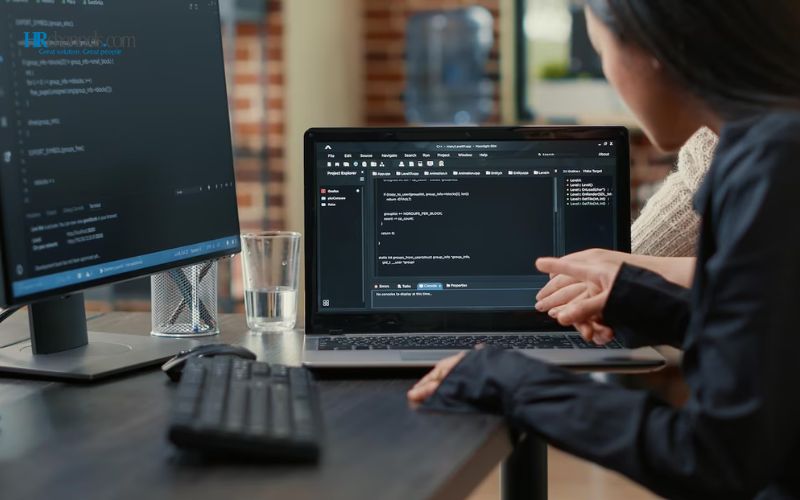 Fresher Tester cần trang bị kiến thức kiểm thử, tư duy logic và kỹ năng phân tích để thực hiện công việc hiệu quả.