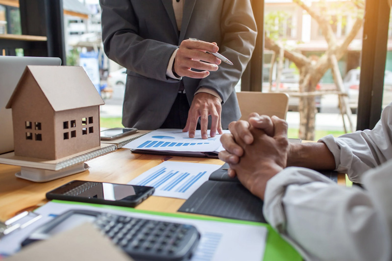 trưởng phòng kinh doanh bất động sản quản lý đội ngũ sales